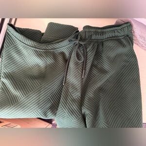 Textured Knit Jogger Set in Forest Green